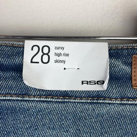 NWT RSQ Curvy High Rise Skinny Jeans SZ 28 Distressed - Picture 8 of 11